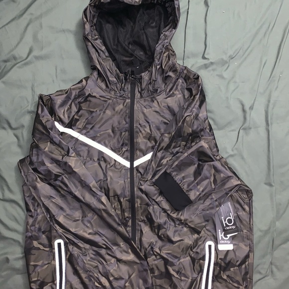 Ideology Camo windbreaker hoodie (Olive Green) - Picture 3 of 6
